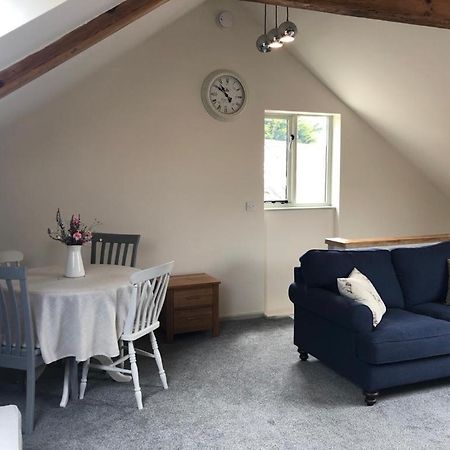 The Old Shippen, Drewsteignton Apartment Exeter Bagian luar foto